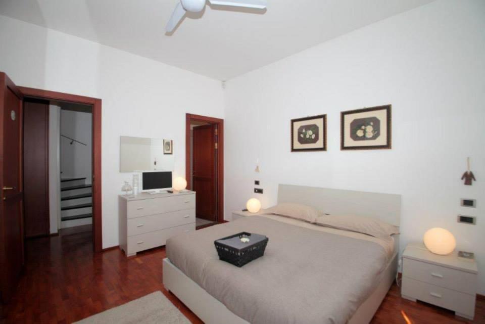 Casa Ceruti Panzió Villa Guardia Kültér fotó